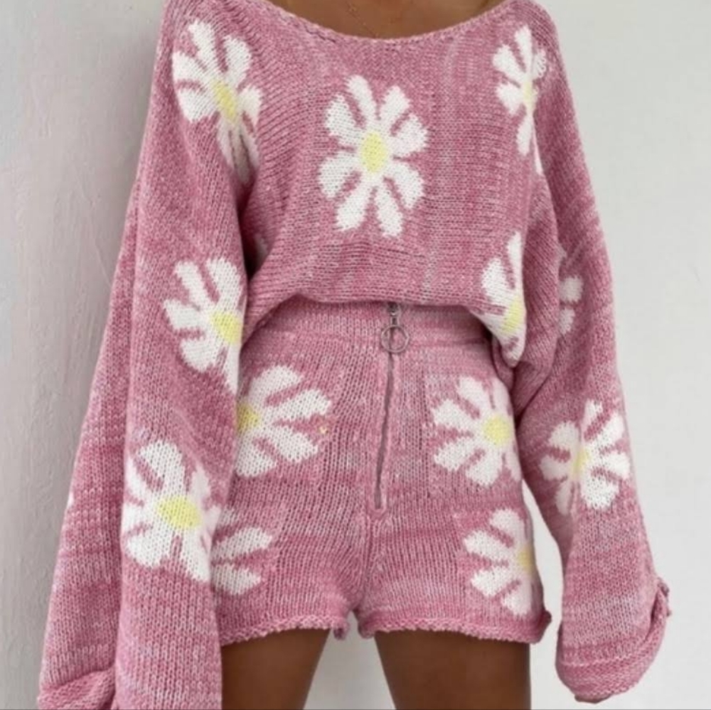 Storia Pink Daisy Knit Shorts Size L High Rise